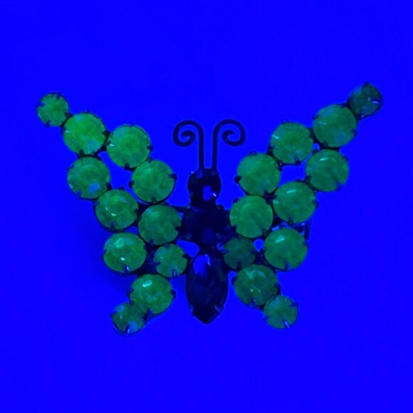 Vintage Juliana Butterfly Brooch D&E Rhinestone UV Glow 1960s Mid Century Insect - Picture 4 of 11